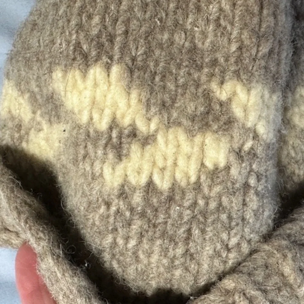 Vintage Cowichan Lake Toque.Hand made Wool from 1st nation on Vancouver Isl. - Picture 6 of 7